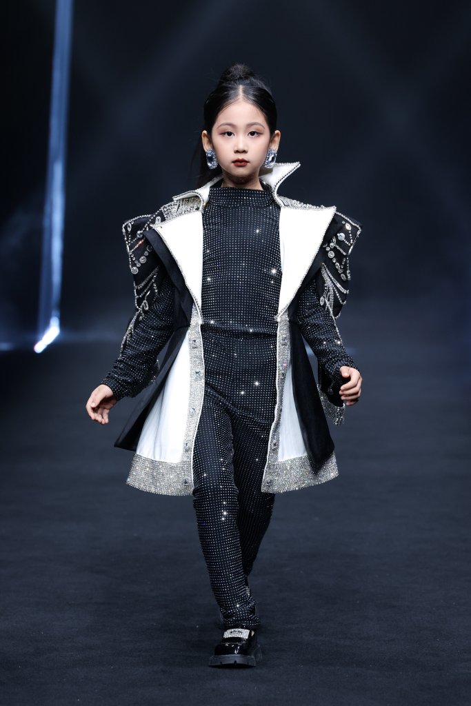 稳稳家 &middot; 姚瑶 2026春夏童装秀 - Beijing Spring 2026