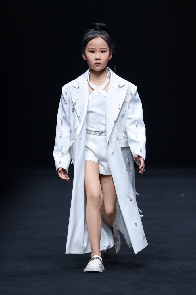 稳稳家 &middot; 姚瑶 2026春夏童装秀 - Beijing Spring 2026