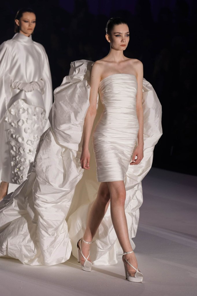 斯蒂芬&middot;罗兰 St&eacute;phane Rolland 2027春夏婚纱礼服秀