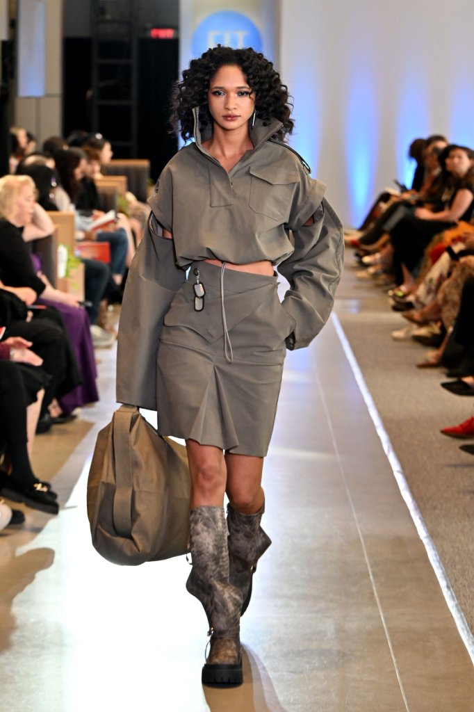 纽约时装学院 Fashion Institute of Technology（FIT） 2026/27秋冬学生作品秀