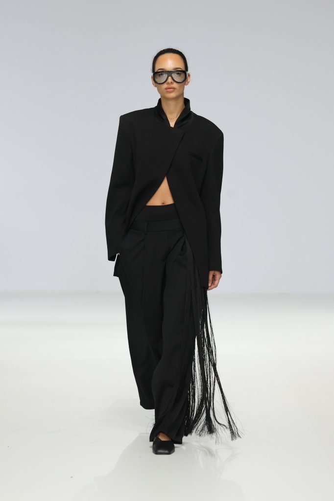Esse Studios 2027早春度假系列秀 - Australia Resort 2027