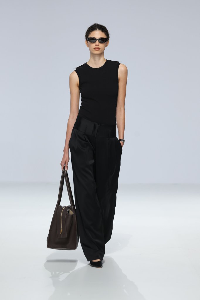 Esse Studios 2027早春度假系列秀 - Australia Resort 2027