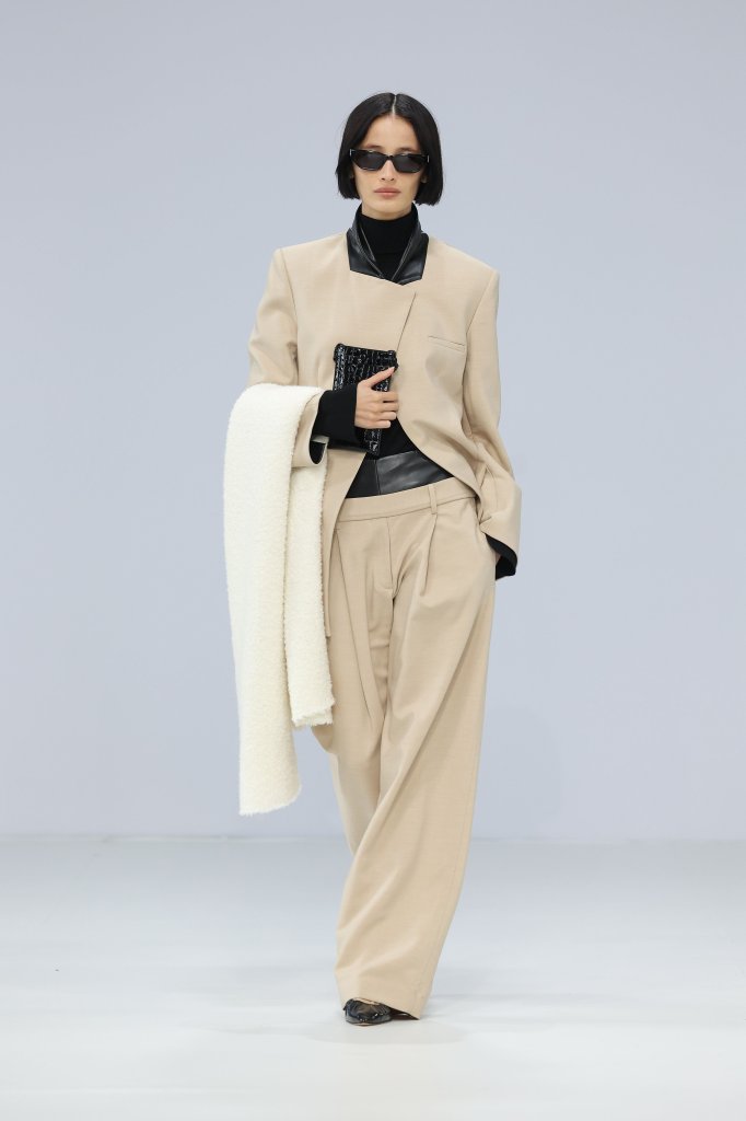 Esse Studios 2027早春度假系列秀 - Australia Resort 2027