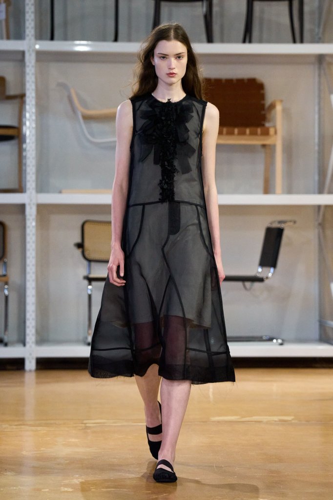 Lee Mathews 2027早春度假系列秀 - Australia Resort 2027