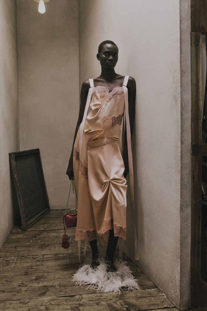 艾尔丹姆 Erdem 2027早春度假系列Lookbook