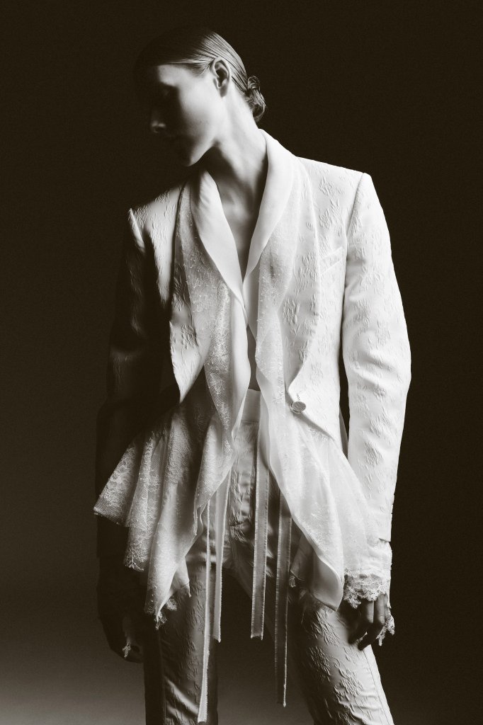 阿尔伯特-菲尔蒂 Alberta Ferretti 2027早春度假系列Lookbook