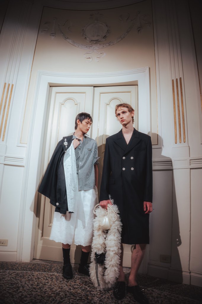 西蒙娜&middot;罗莎 Simone Rocha 2027春夏男装秀(后台妆容) - Pitti Uomo Spring 2027