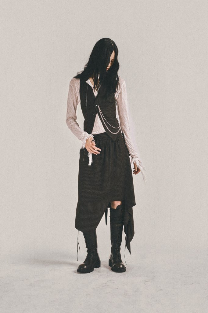 安&middot;迪穆拉米斯特 Ann Demeulemeester 2027早春度假系列Lookbook