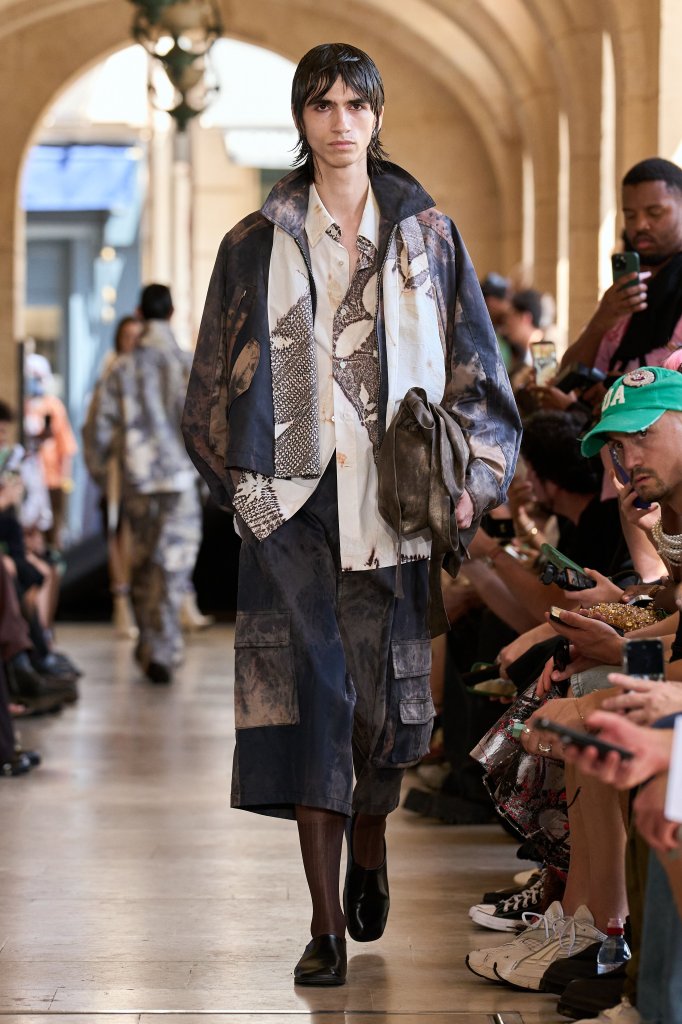王逢陈 Feng Chen Wang 2027春夏男装秀 - Paris Spring 2027