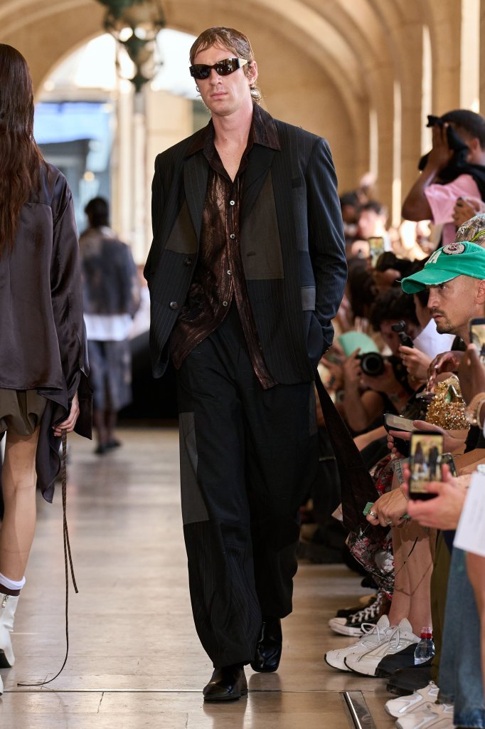 王逢陈 Feng Chen Wang 2027春夏男装秀 - Paris Spring 2027