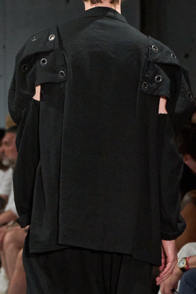 山本耀司 Yohji Yamamoto 2027春夏男装秀(细节) - Paris Spring 2027