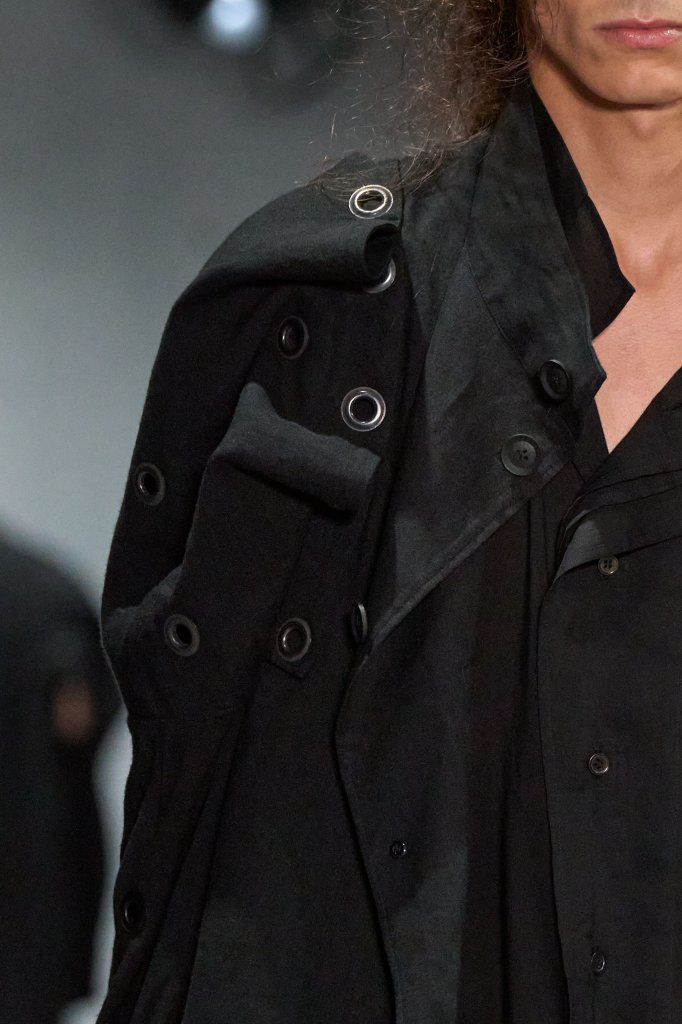 山本耀司 Yohji Yamamoto 2027春夏男装秀(细节) - Paris Spring 2027