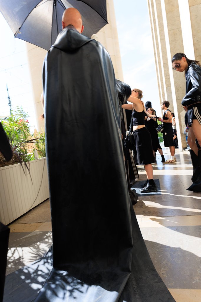 瑞克&middot;欧文斯 Rick Owens 2027春夏男装秀(后台妆容) - Paris Spring 2027