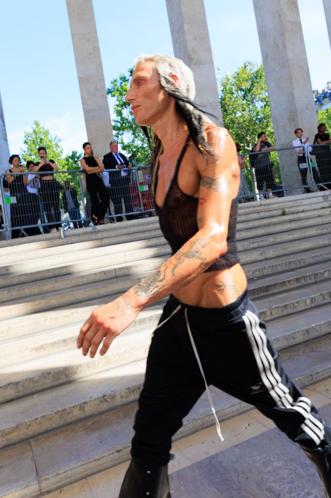 瑞克&middot;欧文斯 Rick Owens 2027春夏男装秀(后台妆容) - Paris Spring 2027