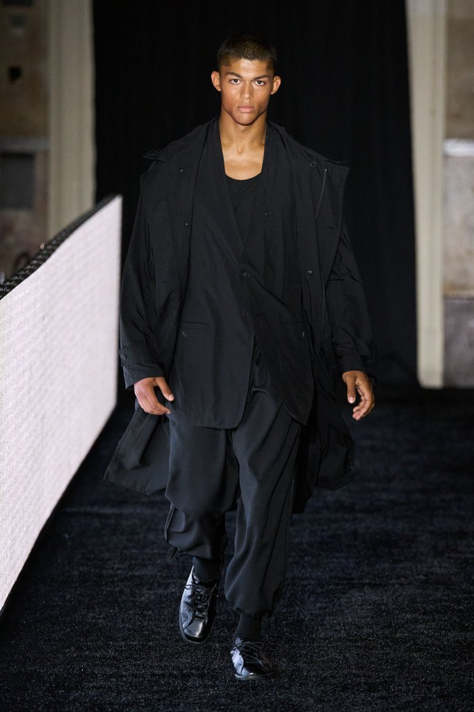 Y-3 2027春夏男装秀 - Paris Spring 2027