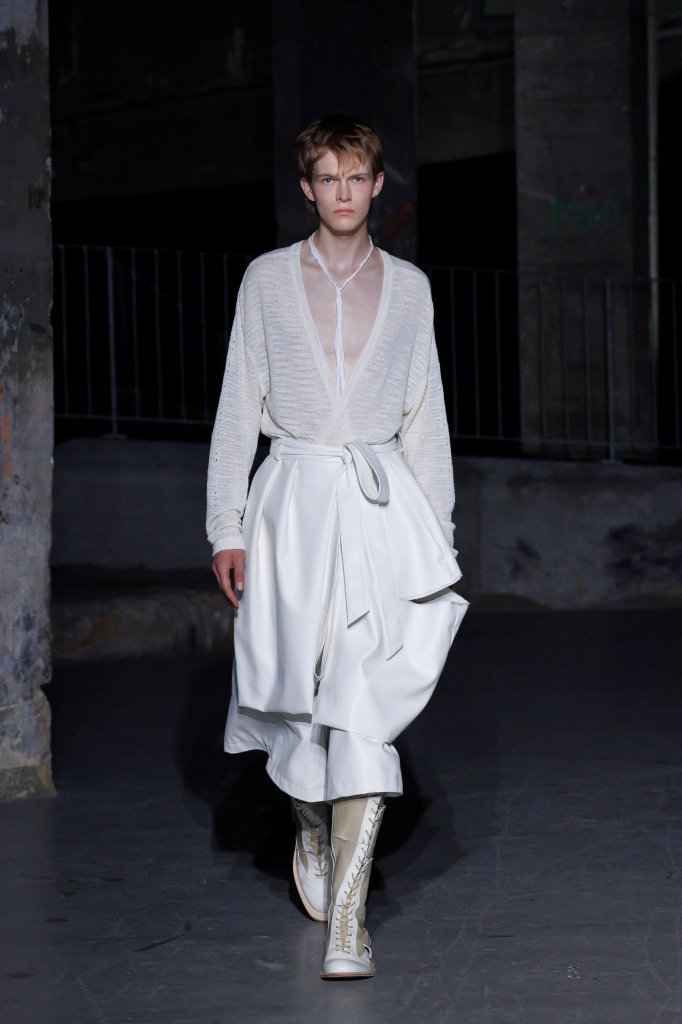 金亨俊 Songzio 2027春夏男装秀 - Paris Spring 2027