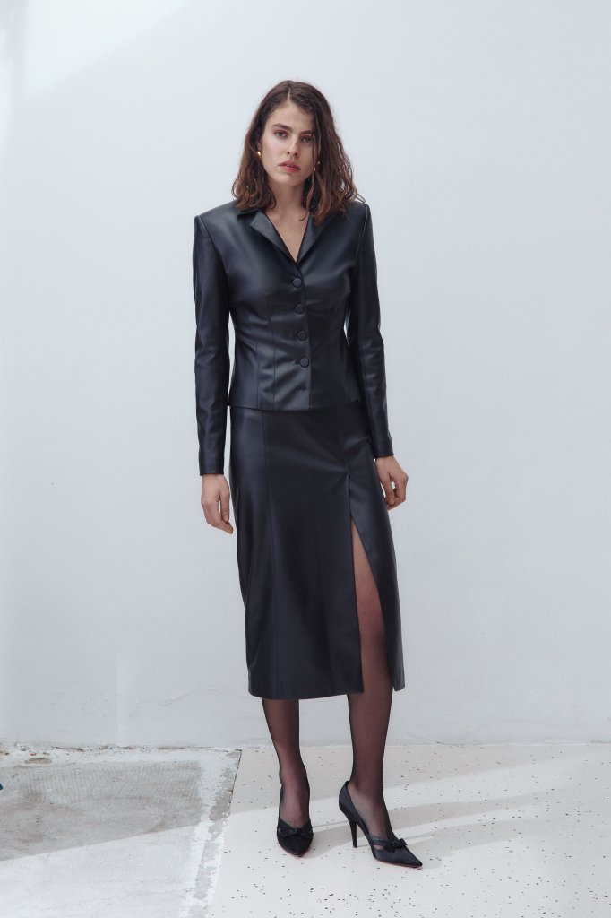 Anna October 2027早春度假系列Lookbook