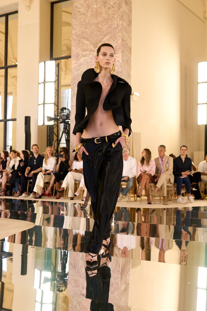 夏帕瑞丽 Schiaparelli 2026/27秋冬高级定制秀 - Couture Fall 2026
