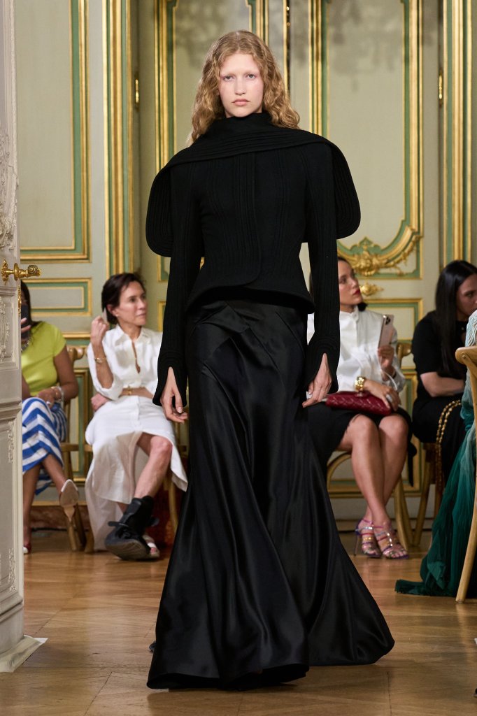 Standing Ground 2026/27秋冬高级定制秀 - Couture Fall 2026