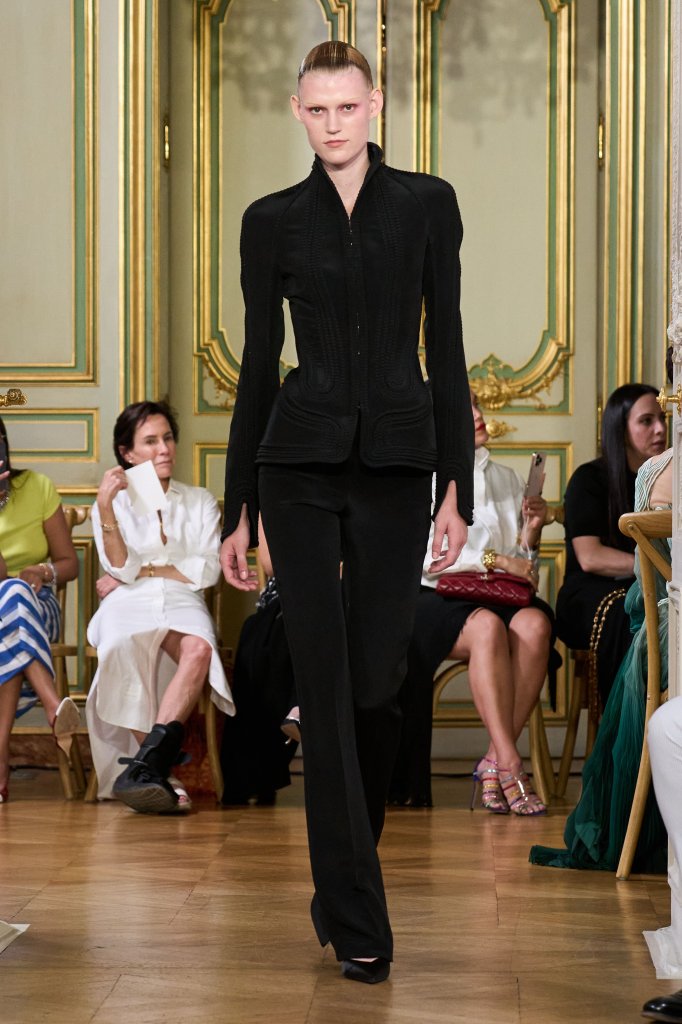 Standing Ground 2026/27秋冬高级定制秀 - Couture Fall 2026