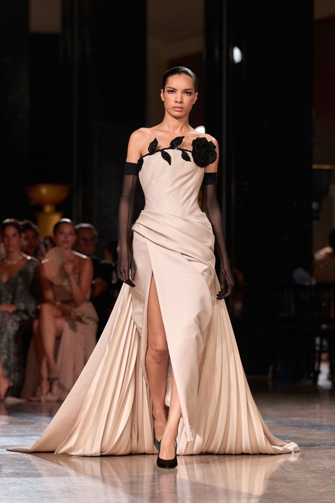 艾莉&middot;萨博 Elie Saab 2026/27秋冬高级定制秀 - Couture Fall 2026