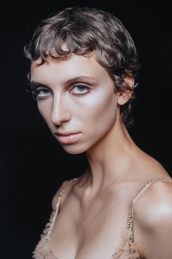 艾莉&middot;萨博 Elie Saab 2026/27秋冬高级定制秀(后台妆容) - Couture Fall 2026