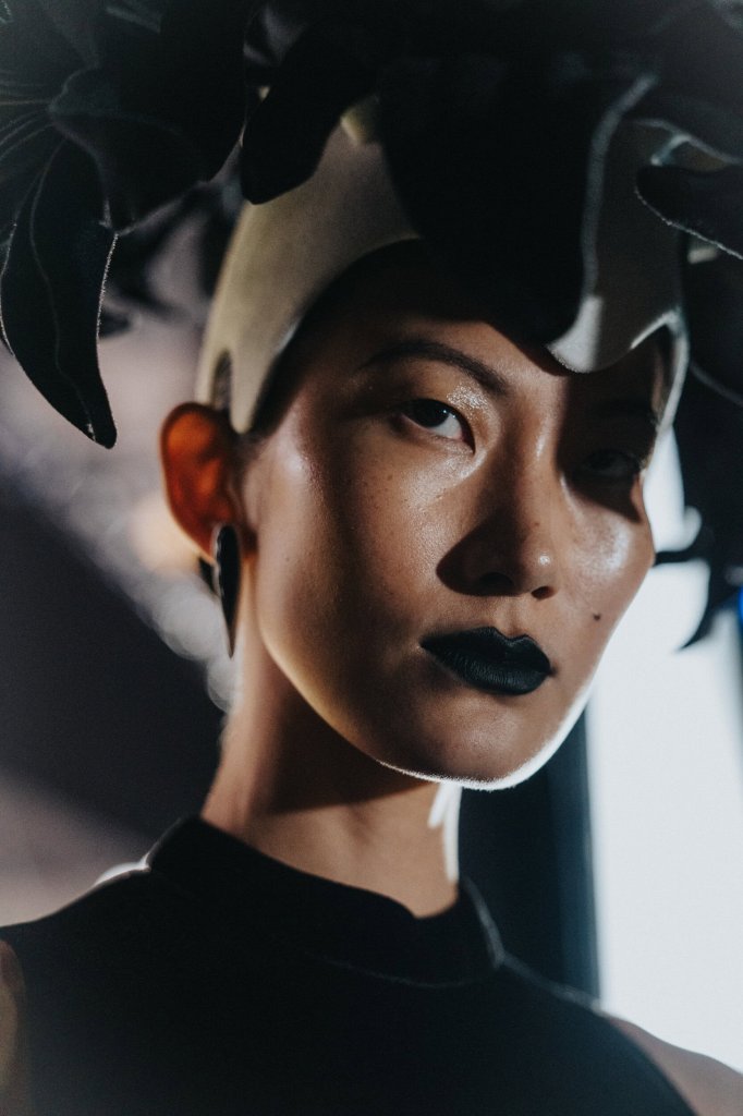 Robert Wun 2026/27秋冬高级定制秀(后台妆容) - Couture Fall 2026