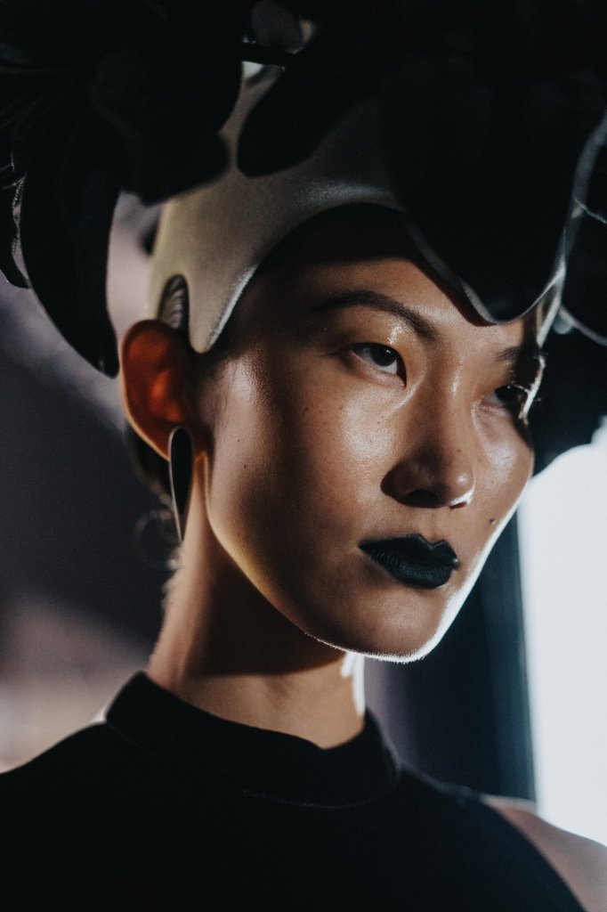 Robert Wun 2026/27秋冬高级定制秀(后台妆容) - Couture Fall 2026