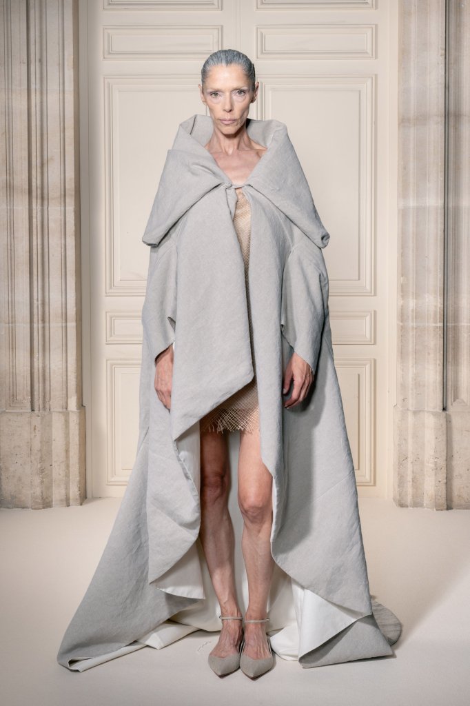 维果罗夫 Viktor & Rolf 2026/27秋冬高级定制秀 - Couture Fall 2026