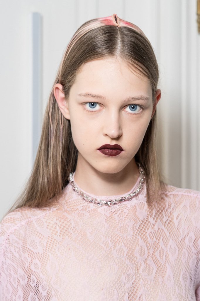 Peet Dullaert 2026/27秋冬高级定制秀(后台妆容) - Couture Fall 2026