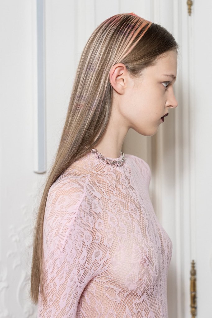 Peet Dullaert 2026/27秋冬高级定制秀(后台妆容) - Couture Fall 2026