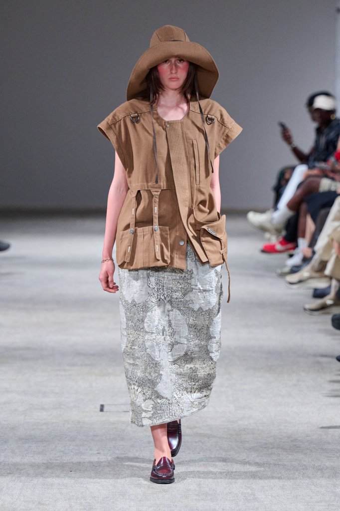Renè 丹麦 Danmark 哥本哈根 Copenhagen 走秀(Runway) 2027春夏 2027 S/S 女装 男装 背心/马甲 Vest  女装 背心/马甲 Vest  女装 背心/马甲 Vest  女装