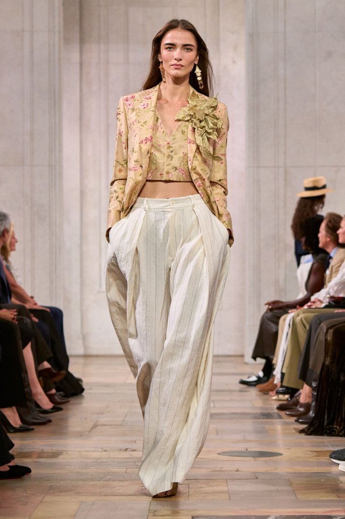 拉夫·劳伦 Ralph Lauren 美国 U.S.A 纽约 New York City 走秀(Runway) 2027春夏 2027 S/S 女装 休闲西服 Blazer 女装
