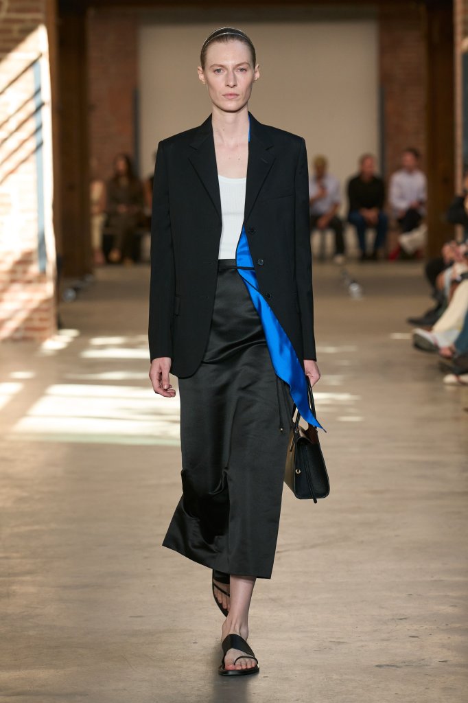 卡尔文.克莱恩 Calvin Klein Collection 2027春夏高级成衣秀 - New York Spring 2027