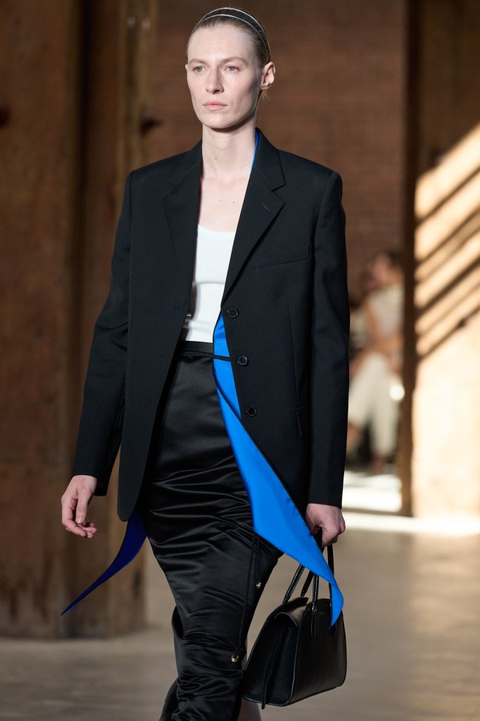 卡尔文.克莱恩 Calvin Klein Collection 2027春夏高级成衣秀(细节) - New York Spring 2027