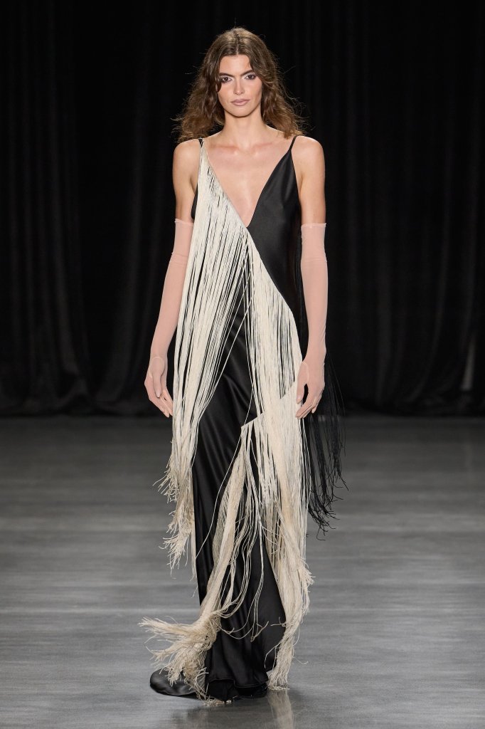 Christian Cowan 英国 United Kingdom 伦敦 London 2027春夏 2027 S/S 走秀(Runway) 女装