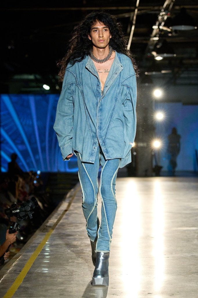 “不三不四” Threeasfour 美国 U.S.A 纽约 New York City 走秀(Runway) 2027春夏 2027 S/S 女装 男装