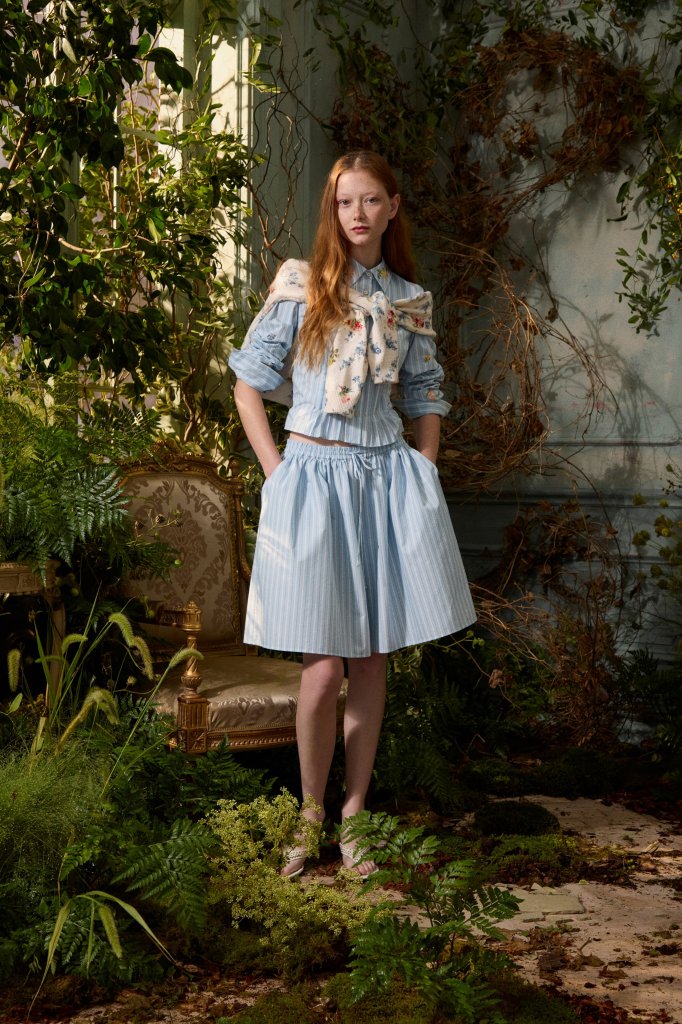 Cinq &agrave; Sept 2027春夏高级成衣Lookbook