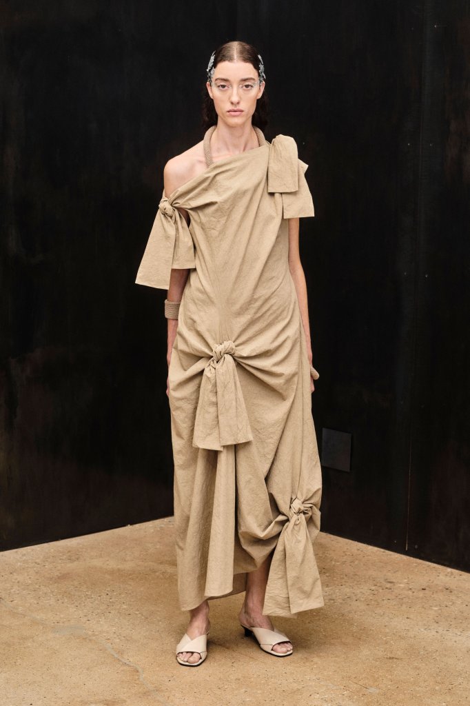 Lauren Manoogian 2027春夏高级成衣Lookbook