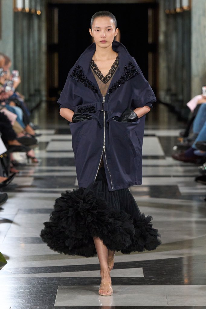 西蒙娜&middot;罗莎 Simone Rocha 2027春夏高级成衣秀 - London Spring 2027