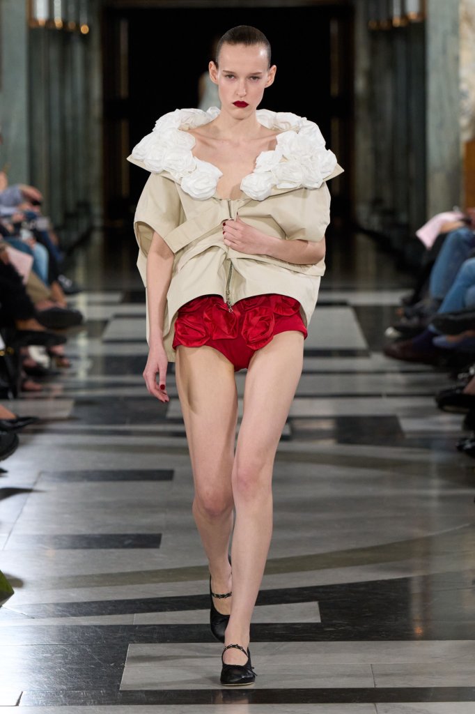 西蒙娜&middot;罗莎 Simone Rocha 2027春夏高级成衣秀 - London Spring 2027