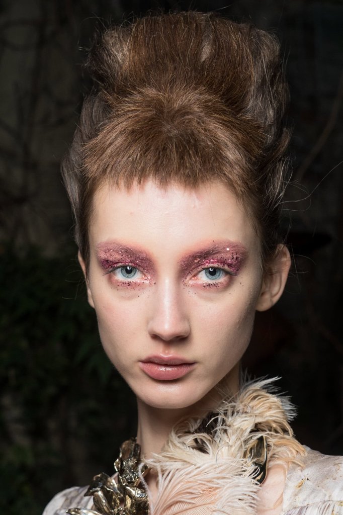 安东尼奥&middot;马拉斯 Antonio Marras 2027春夏高级成衣秀(后台妆容) - Milan Spring 2027