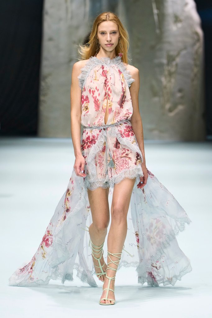 珍尼 Genny 2027春夏高级成衣秀 - Milan Spring 2027
