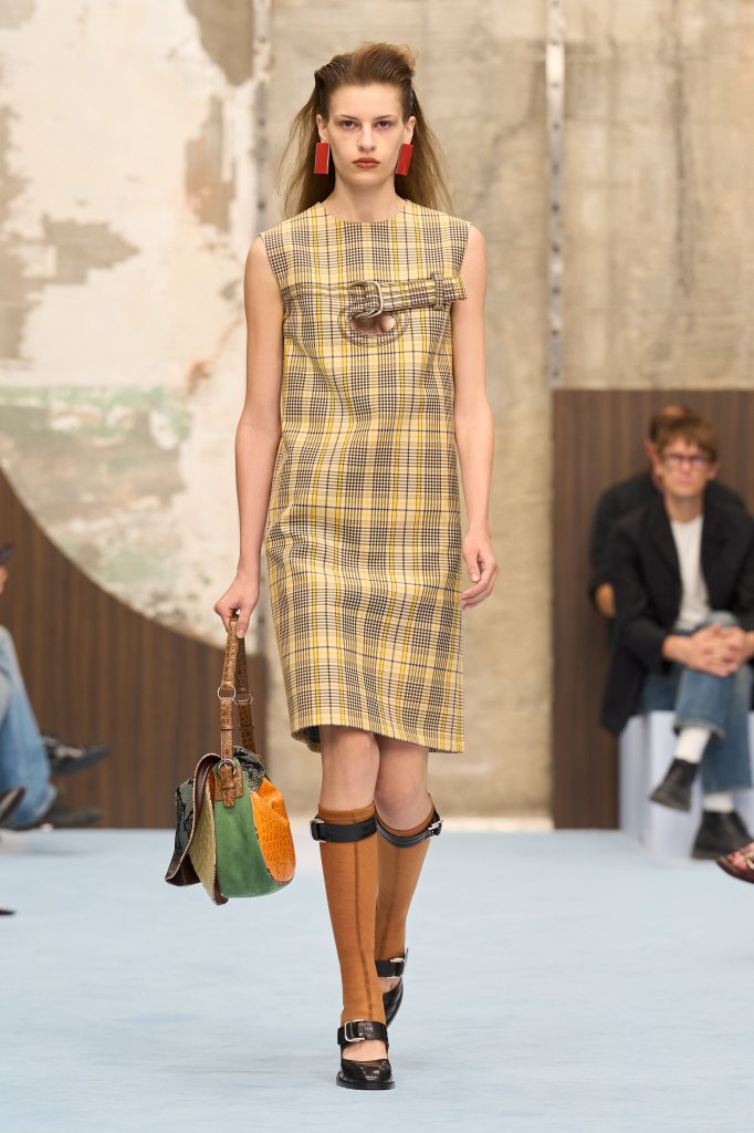 玛尼 Marni  2027春夏高级成衣秀 - Milan Spring 2027