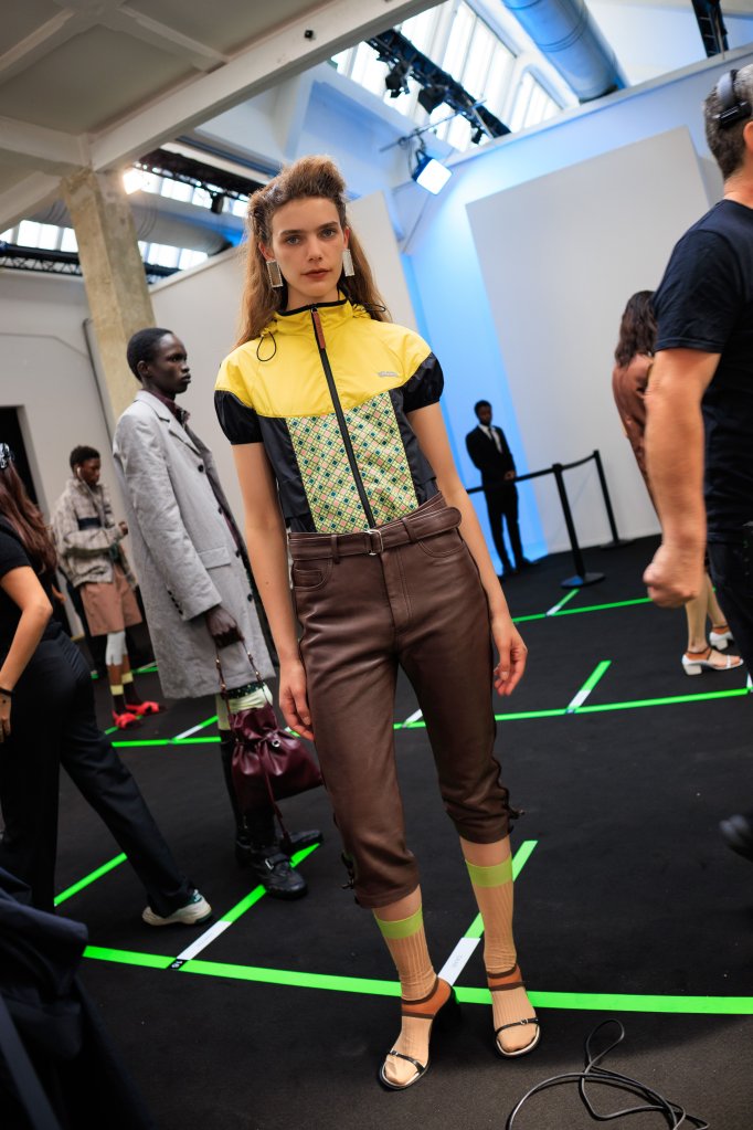 玛尼 Marni  2027春夏高级成衣秀(后台妆容) - Milan Spring 2027