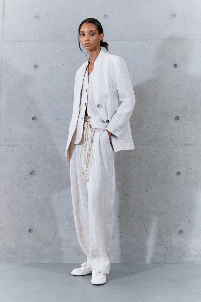 安普里奥&middot;阿玛尼 Emporio Armani 2027春夏高级成衣Lookbook