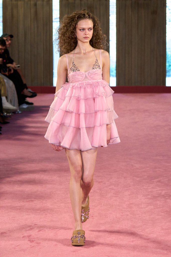 蓝色情人 Blumarine 2027春夏高级成衣秀 - Milan Spring 2027
