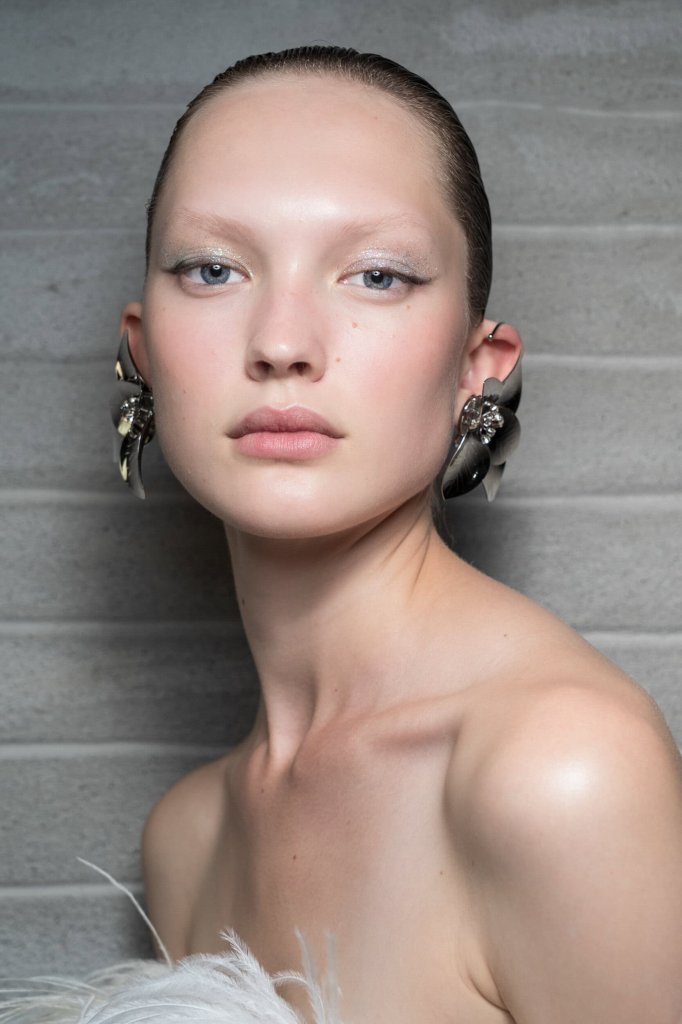 蓝色情人 Blumarine 2027春夏高级成衣秀(后台妆容) - Milan Spring 2027
