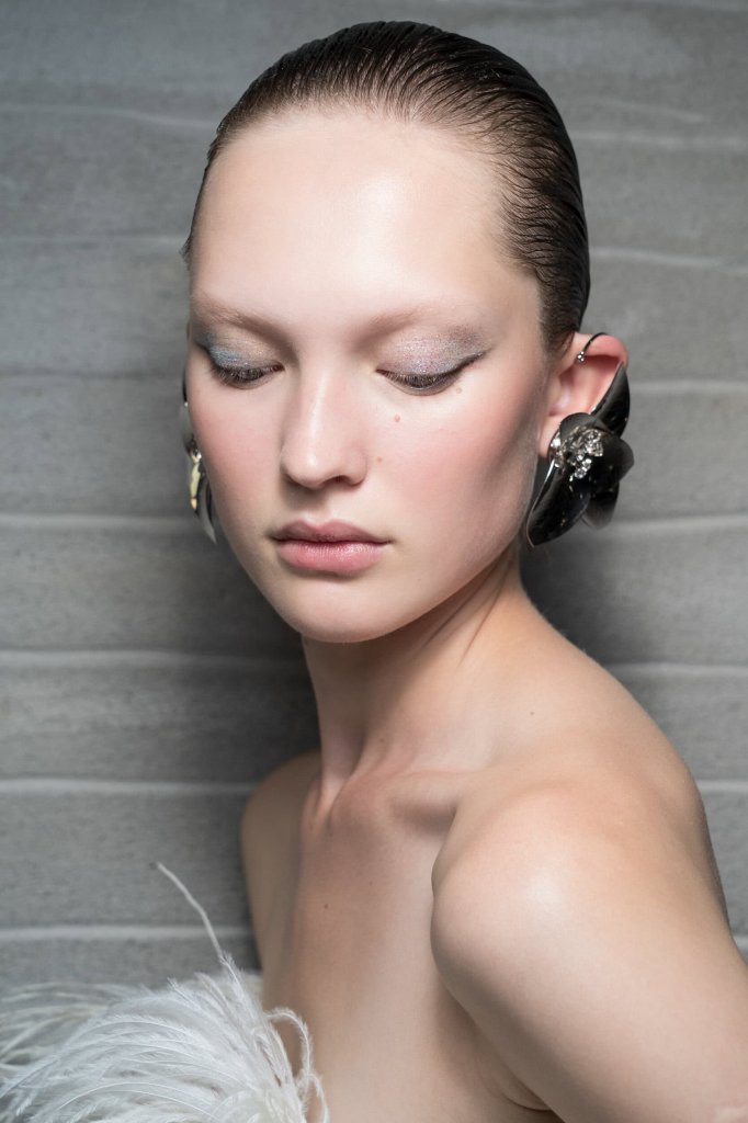 蓝色情人 Blumarine 2027春夏高级成衣秀(后台妆容) - Milan Spring 2027