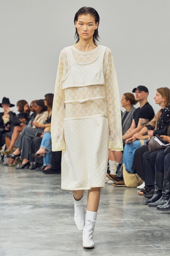 Courr&egrave;ges 2027春夏高级成衣秀 - Paris Spring 2027